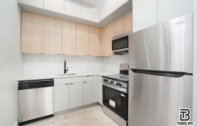 2 beds, 2 baths, $4,795, Unit 2E