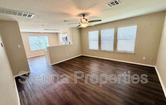 3403 WICKHAM LN