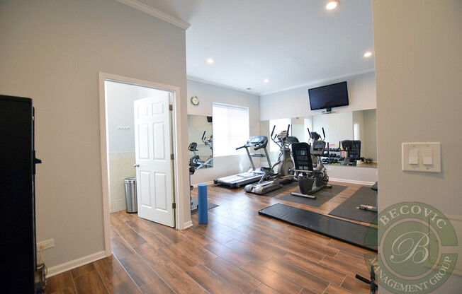 2 beds, 1 bath, 700 sqft, $2,200, Unit 103