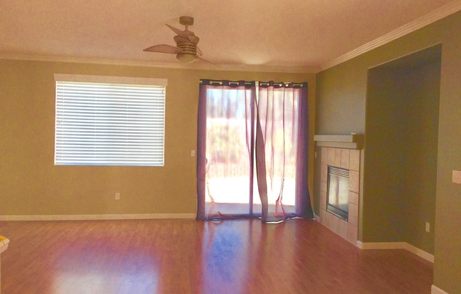 3 beds, 2 baths, $2,800