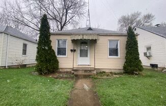 3025 Winter St - Two Bedroom Home w/New Carpet & 2 Car Detached Garage! Available Now!!**Showings Available Upon Approval**