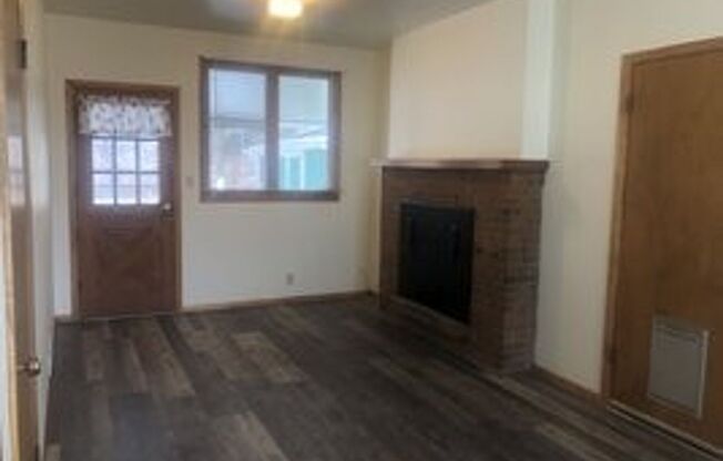 3 beds, 2.5 baths, $2,850