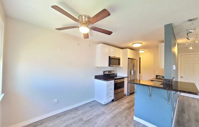 2 beds, 1 bath, $1,295, Unit 210