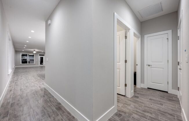 Beautiful, Nearly New Home in PRIME location!!