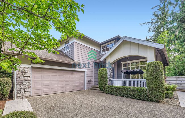 A beautiful 3 bedrooms and 2.5 bathrooms house