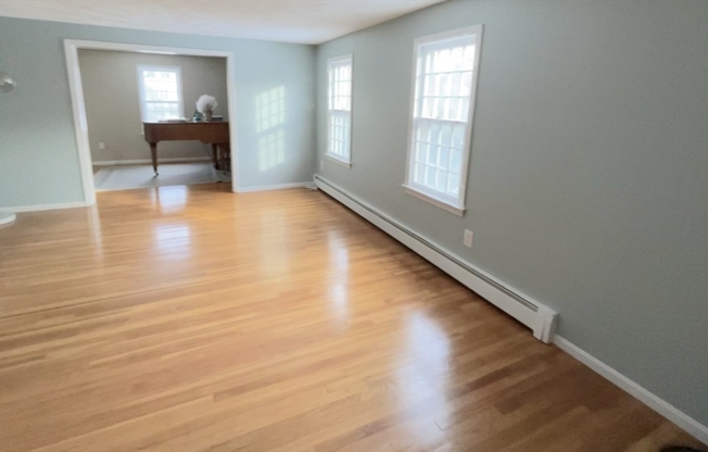 5 FREEMAN CIR
