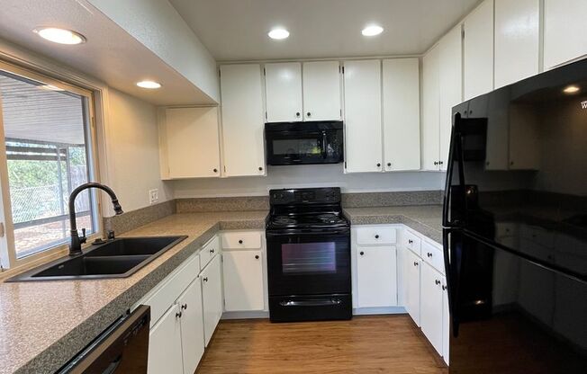 Terrific 3Br +/2Ba Single story house with  Back Yard and Views in Rancho Penasquitos