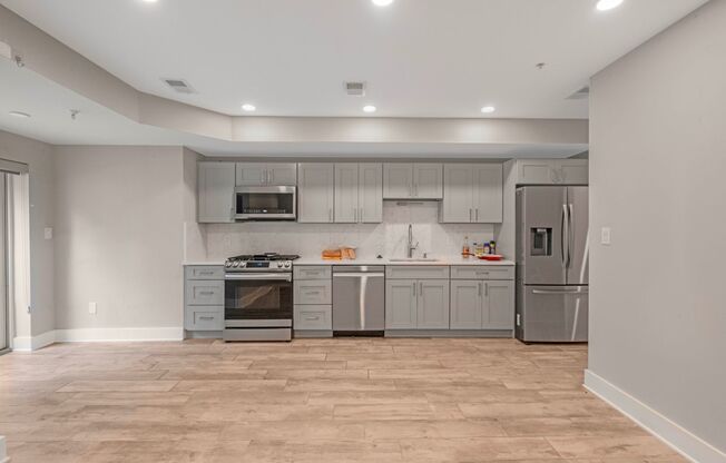 Lovely 1 BR/1.5 BA Condo in Columbia Heights!
