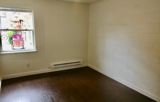 1 bed, 1 bath, $1,149, Unit 3