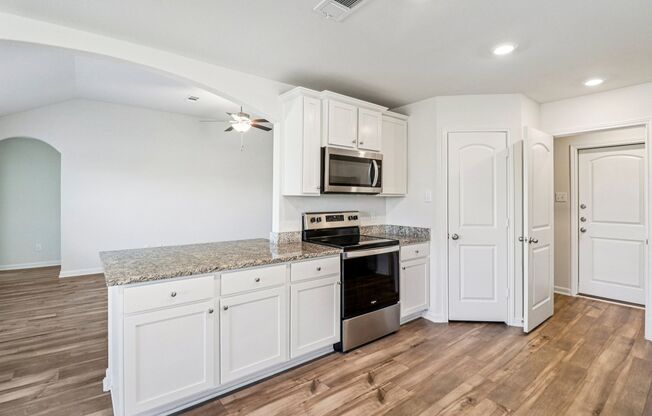 3 beds, 2 baths, 1,591 sqft, $1,945, Unit 308 Trinity Trl