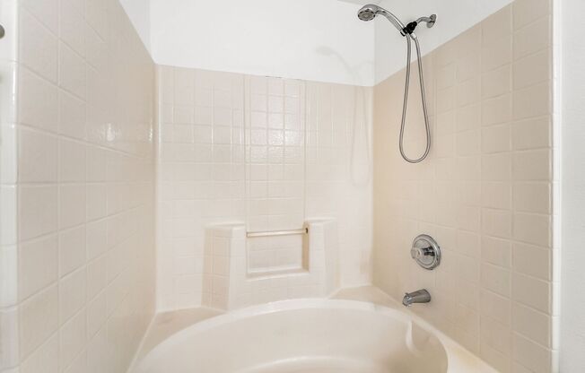2 beds, 2 baths, $1,283, Unit # 1132 1132