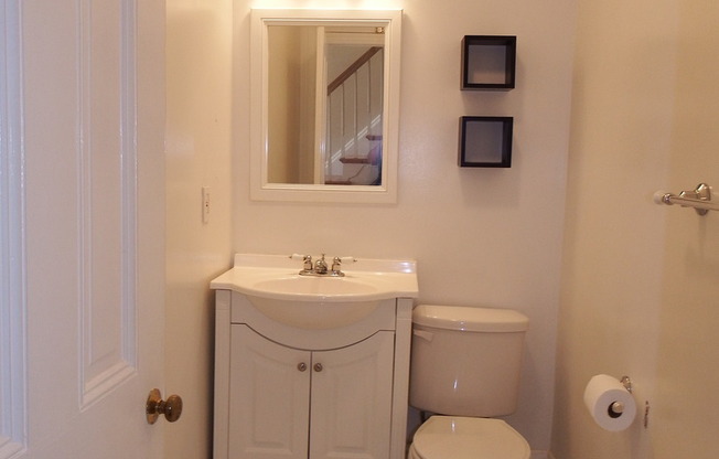 Beautiful Two Level Two Bedroom with Two Baths in Historic Mt Vernon Ready to Move In