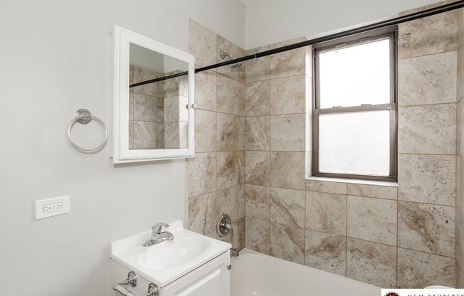 Studio, 1 bath, 226 sqft, $995, Unit 1016 1/2-12