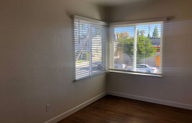 4310-4326 35TH ST.
