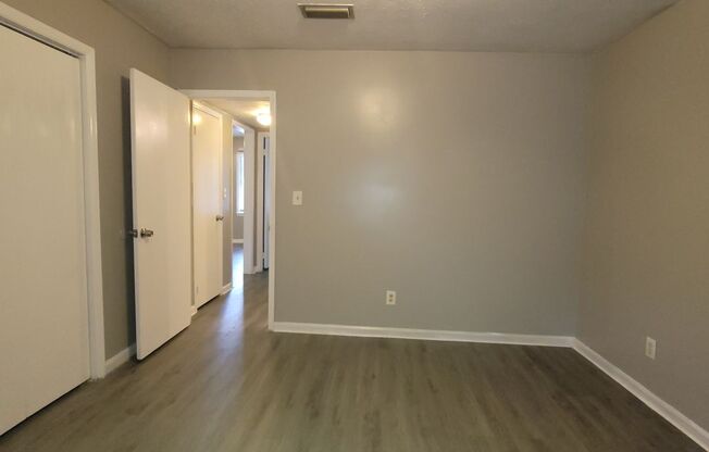 2 beds, 1 bath, $850