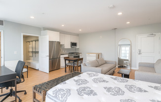 Studio, 1 bath, 509 sqft, $2,595, Unit 420