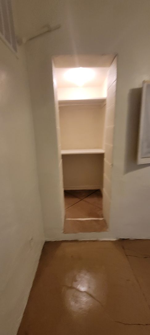 1 bed, 1 bath, $900