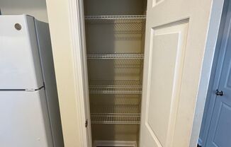 1 bed, 1 bath, 570 sqft, $895, Unit 2011-35