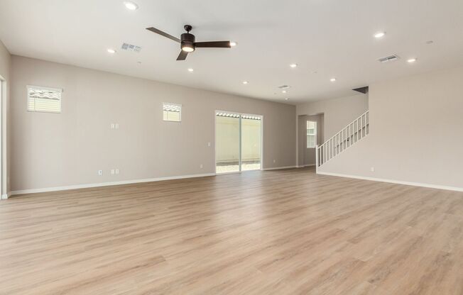 Gilbert Large 5 Bed 4.5 Bath Home with