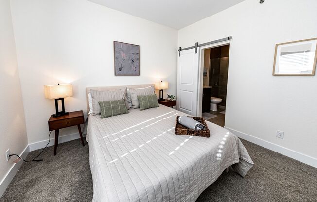 2 beds, 2 baths, 855 sqft, $1,795, Unit 5661 #203 Silverstone