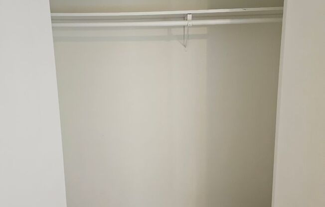 1 bed, 1 bath, 700 sqft, $1,124, Unit LAW11-307
