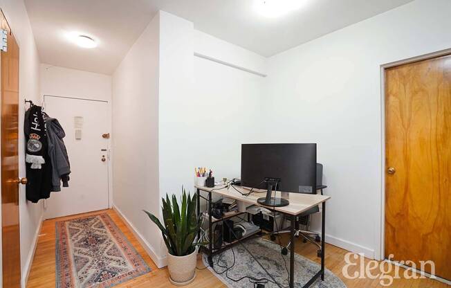 217 E 60 ST