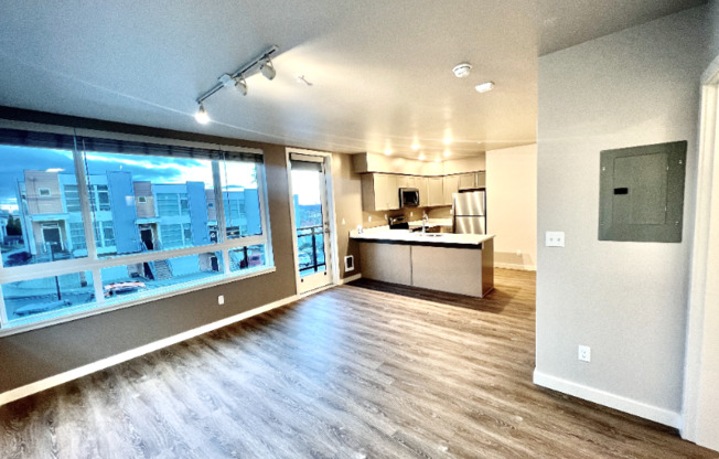 2330 YAKIMA CT