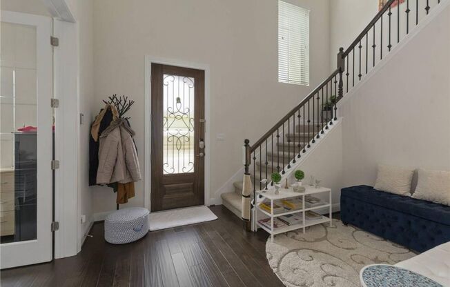 Stunning 2-story 4 bedroom - Available early July!