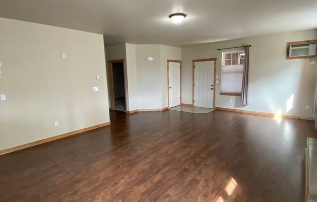 2 beds, 2 baths, $1,795