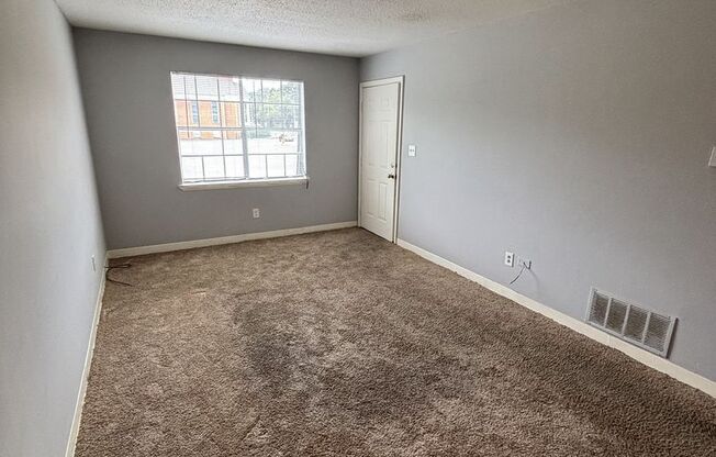 837 Graymont Ave W