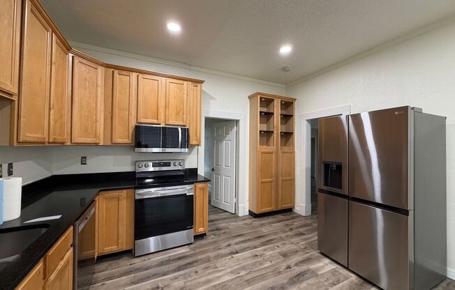 Updated rambler in downtown Kent!