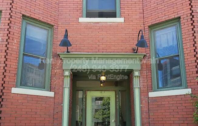 4425 John R. St. - 7