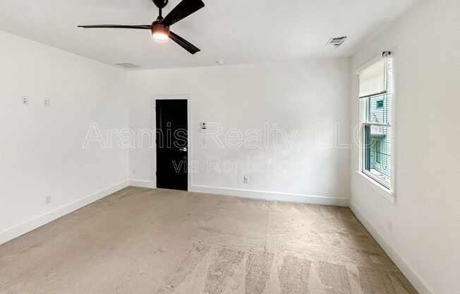 3 beds, 3 baths, 2,050 sqft, $3,200, Unit A