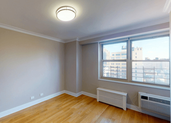 2 beds, 2 baths, $8,295, Unit 19H