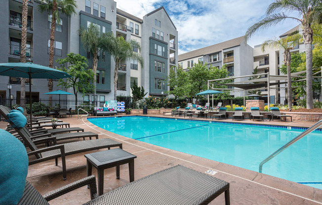 Heated Resort-Inspired Style Pool