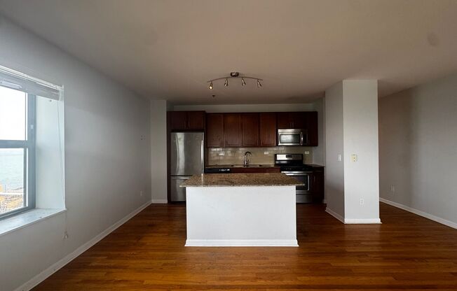 2 beds, 2 baths, $2,400, Unit 401