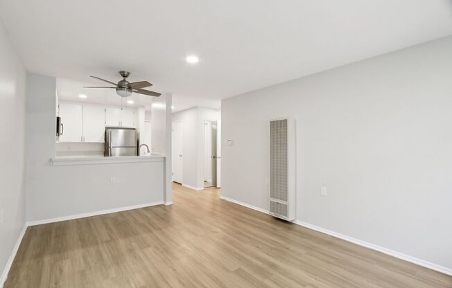 1 bed, 1 bath, 695 sqft, $1,748, Unit 318