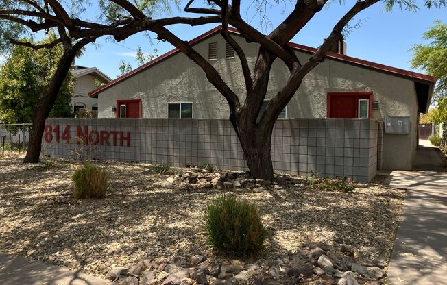 Beautifully Remodeled 2 bedroom, 1 Bath! Full Size washer and dryer!!