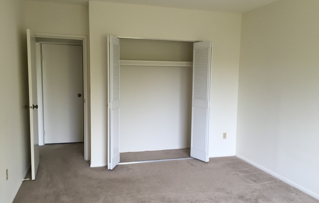 2 beds, 1.5 baths, 930 sqft, $1,995, Unit 203