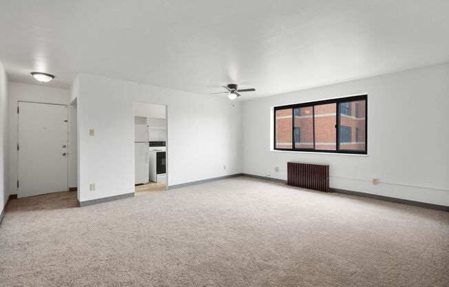 1 bed, 1 bath, 800 sqft, $450, Unit 2117 Brownsville Road - B21
