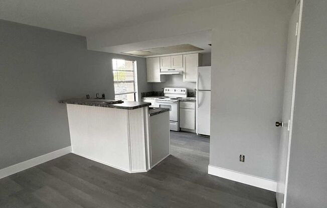 2829 Santa Barbara Blvd