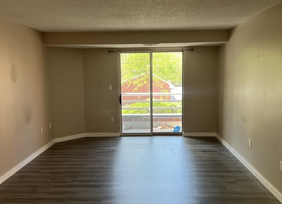245 PL LN