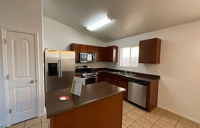 3 beds, 2 baths, $1,900