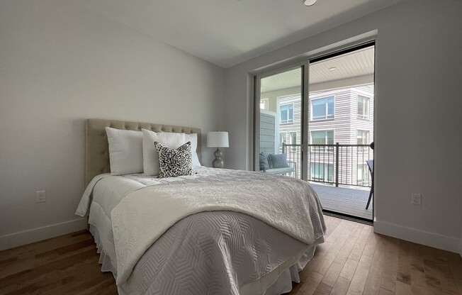 2 beds, 2 baths, 1,060 sqft, $4,000, Unit 409