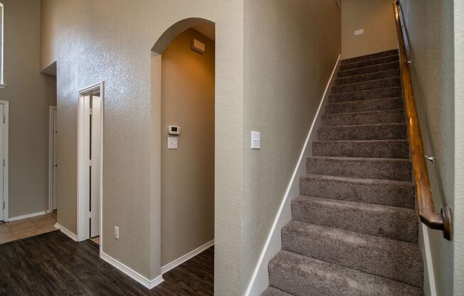 **Gorgeous 4 bedroom** AVAILABLE NOW!