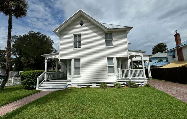 STUNNING Victorian-Style 4 Bedroom, 3 Bathroom DREAM HOME with Intercoastal Views!! MINUTES FROM THE BEACH!! (Lawn Care Included!!)