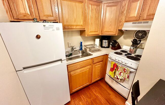 1 bed, 1 bath, 580 sqft, $1,825, Unit 19