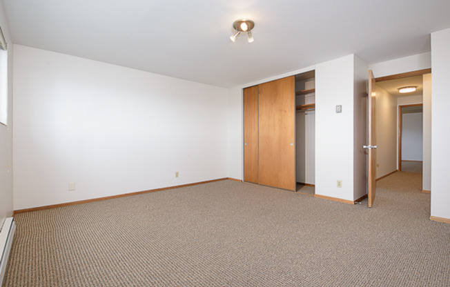 3 beds, 2 baths, 1,125 sqft, $2,995, Unit 510