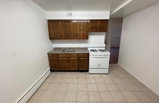 1207 E 72 ST