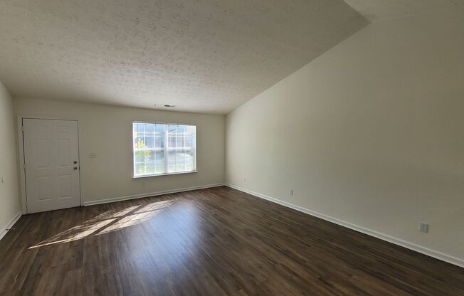 3 beds, 2 baths, 1,244 sqft, $1,675, Unit 01 - 7814